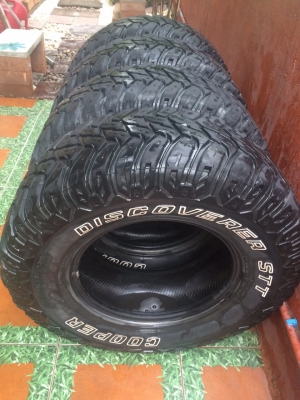 ยาง mud cooper stt 265/75/16 ปี 12 ยาง mud cooper stt 265/75/16 ปี 12
