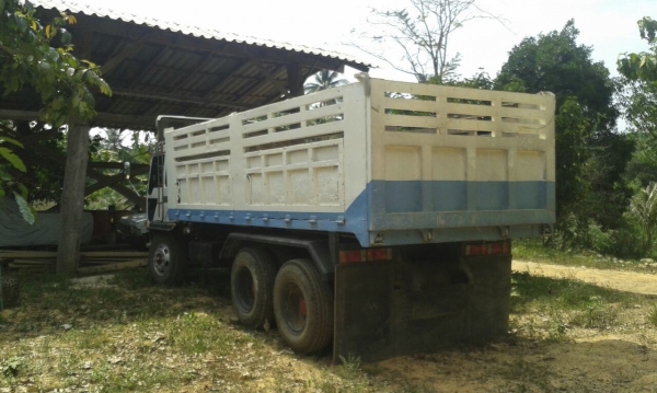 รถมิตซู 10 ล้อดั้ม FN225K  190 แรงม้า. ปี 27.     สนใจติดต่อ  081 - 6079515