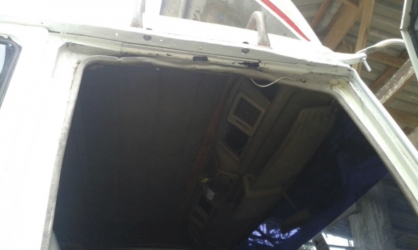 รถมิตซู 10 ล้อดั้ม FN225K  190 แรงม้า. ปี 27.     สนใจติดต่อ  081 - 6079515