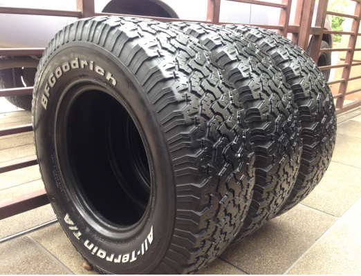 ยาง BF Goodrich 265 75 16 ปี11 ดอกเต็ม ไม่มีปะ จำนวน 3เส้น ราคาไม่แพง