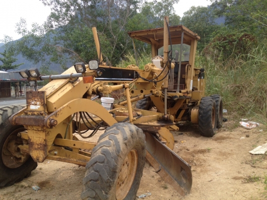 รถเกรด CAT 140 H.   สนใจติดต่อ  081 - 6079515