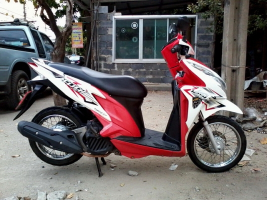 ขายClick125i หัวฉีด ปี56 (ฟรีหมวกกันน็อคใหม่1ใบ)