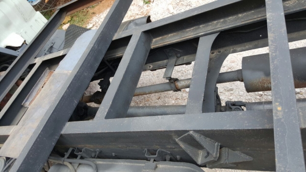 รถฮีโน่ 6 ล้อ FB2W  120 แรงม้า. ปี 37.   ( * ขาย หัว , คัชซี. )    สนใจติดต่อ  081 - 6079515