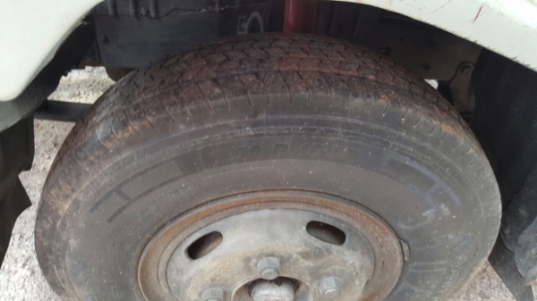 รถฮีโน่ 6 ล้อ FB2W  120 แรงม้า. ปี 37.   ( * ขาย หัว , คัชซี. )    สนใจติดต่อ  081 - 6079515