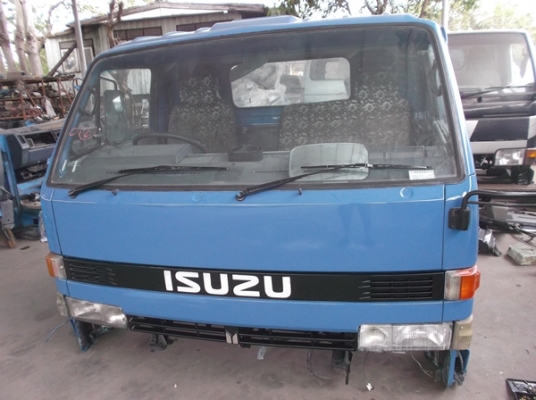 ขายหัว ISUZU NPR 115  หัวนอกสวยมากๆ  มีแอร์ อุปกรณ์ครบ เอาไปใส่ได้เลย