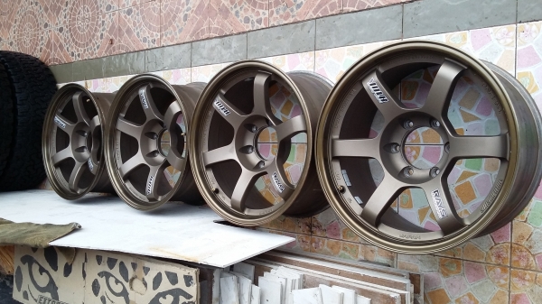 ขายล้อ te37 suv ขอบ 18 กว้าง 9 ออฟ 0