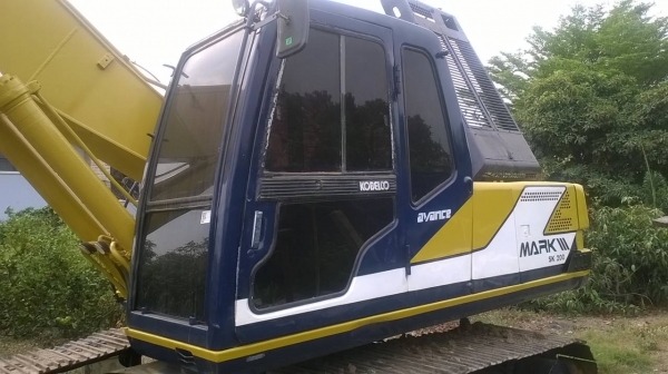 ขายแบคโฮ Kobelco 200