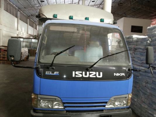 รถอีซูซู 6 ล้อ ( ไม่ดั้ม ) NKR 130 แรงม้า. ปี 47.  ( รถวิ่ง 8x,xxx กม. )    สนใจติดต่อ  081 - 6079515