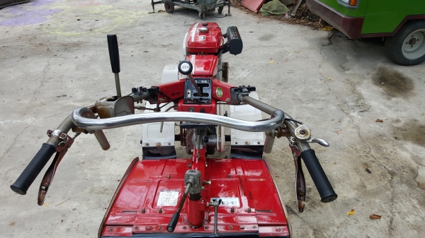 รถพรวนดิน 9 แรง 4 จังหวะ รหัสสินค้า  Y - 14