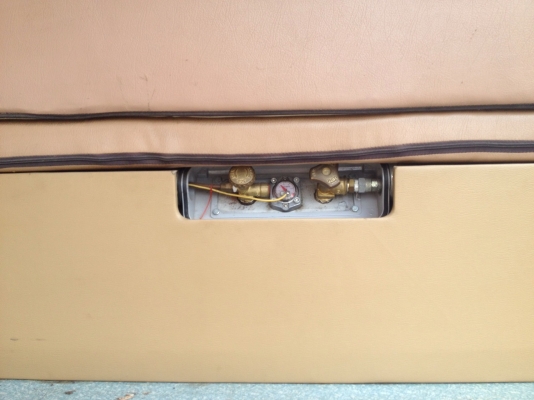 (ขายสด 129,000 ฿.) Toyota Hiace โฉมหัวจรวด ปี&#039;97 เครื่อง 1JZ+LPG