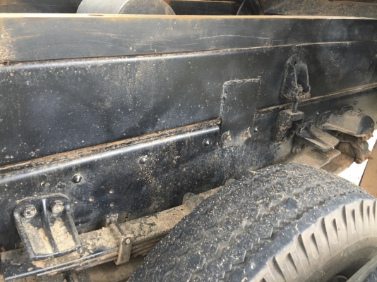 รถอีซูซุ 6 ล้อดั้ม FRR 210 แรงม้า  ปี 57.  ( รถวิ่ง 53,xxx กม. )     สนใจติดต่อ  081 - 6079515