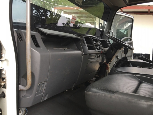 รถอีซูซุ 6 ล้อดั้ม FRR 210 แรงม้า  ปี 57.  ( รถวิ่ง 53,xxx กม. )     สนใจติดต่อ  081 - 6079515