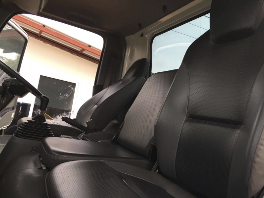 รถอีซูซุ 6 ล้อดั้ม FRR 210 แรงม้า  ปี 57.  ( รถวิ่ง 53,xxx กม. )     สนใจติดต่อ  081 - 6079515