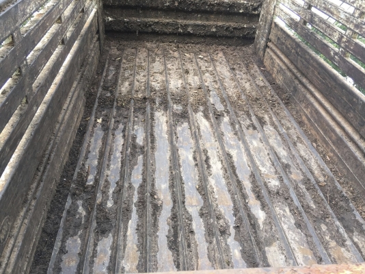 รถอีซูซุ 6 ล้อดั้ม FRR 210 แรงม้า  ปี 57.  ( รถวิ่ง 53,xxx กม. )     สนใจติดต่อ  081 - 6079515