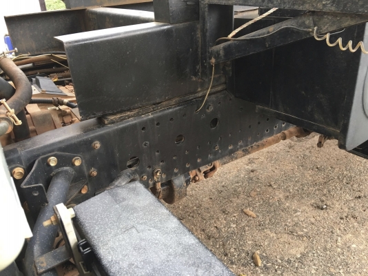 รถอีซูซุ 6 ล้อดั้ม FRR 210 แรงม้า  ปี 57.  ( รถวิ่ง 53,xxx กม. )     สนใจติดต่อ  081 - 6079515