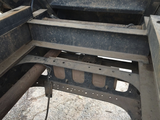 รถอีซูซุ 6 ล้อดั้ม FRR 210 แรงม้า  ปี 57.  ( รถวิ่ง 53,xxx กม. )     สนใจติดต่อ  081 - 6079515