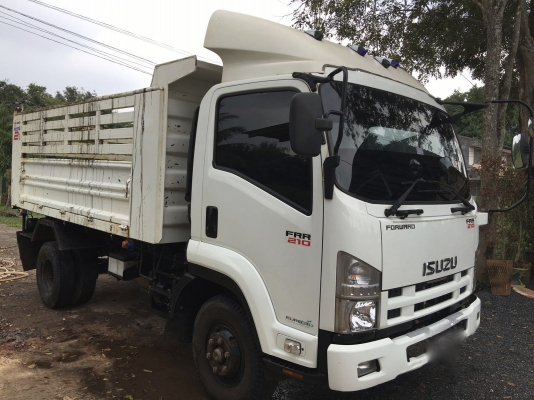 รถอีซูซุ 6 ล้อดั้ม FRR 210 แรงม้า  ปี 57.  ( รถวิ่ง 53,xxx กม. )     สนใจติดต่อ  081 - 6079515