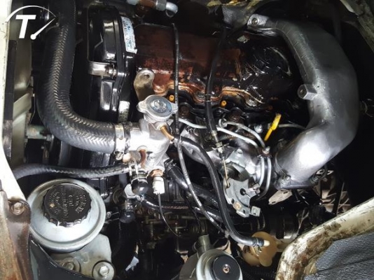 TOYOTA HIAEC เครื่องเดิมดีเซล2.8แน่น  ภายในสวย ใช้น้อยจอดมากกว่า
