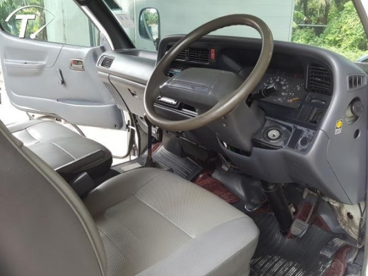 TOYOTA HIAEC เครื่องเดิมดีเซล2.8แน่น  ภายในสวย ใช้น้อยจอดมากกว่า