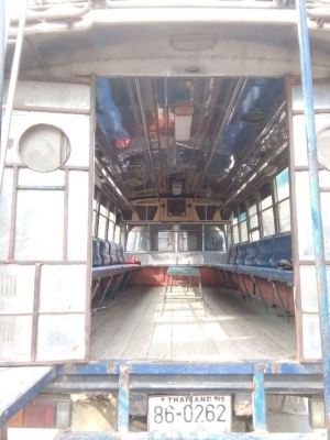 ขายรถ6ล้อโดยสาร NPR115แรง เกียร์สั้น ยาว4.30เมตร หลังคากระจกสวย พร้อมใช้งาน เอกสารพร้อมโอน ราคา430,000 สนใจโทร 090-8588220คุณนะ 093-3258446คุณบิว หรือเข้าดูสินค้าอื่นๆได้ที่ www.truck.in.th/498 หรือเพจFacebook ณรงค์ ซื้อขายรถมือสอง (เว็บไซต์ส่วนตัว) หรือF