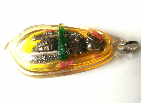 ต่อเงินเรียกทรัพย์ หลวงปู่ขุ้ย วัดซับตะเคียน เลี่ยมน้ำมันมหานิยมเจริญงอกงาม