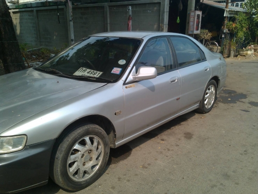 ขายถูกๆแอคคอด เครื่อง2.2 เกียร์ธรรมดา ติดแก๊สแล้ว เอกสารเล่มครบพร้อมโอน