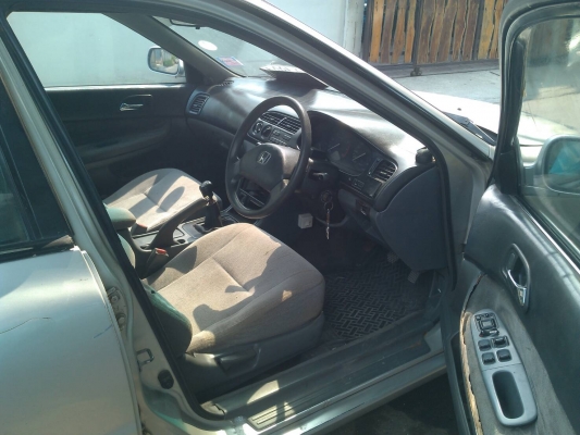 ขายถูกๆแอคคอด เครื่อง2.2 เกียร์ธรรมดา ติดแก๊สแล้ว เอกสารเล่มครบพร้อมโอน