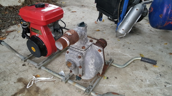 ปั้มหอยโข่ง 2 x 2 นิ้วพร้อมเครื่อง 5 แรง รหัสสินค้า Y - 13