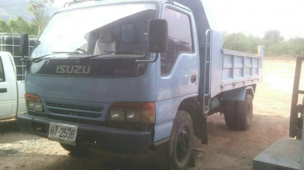 ขายรถดั้ม NPR120แรง ฝาขาว เฟืองท้ายใหญ่ ยางดี ภายในสวย แอร์เย็น เอกสารพร้อมโอน สนใจโทร 090-8588220คุณนะ 093-3258446คุณบิว หรือเข้าดูสินค้าอื่นๆได้ที่ www.truck.in.th/498 หรือเพจFacebook ณรงค์ ซื้อขายรถมือสอง (เว็บไซต์ส่วนตัว) หรือFacebook คุณนะ รถบรรทุก