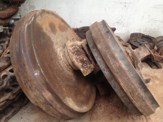 ขายล้อนำ รถแทรกเตอร์ D-4 สภาพสวย สันหนา ขายไม่แพงครับ