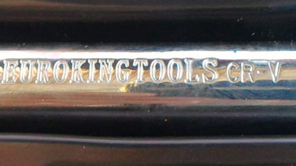 ชุดประแจบล็อก EURO KING TOOLS เยรมัน อย่างดี 24 ชิ้น  ข้อต่อสวมขนาด 1/2 นิ้ว ชุดประแจจับขันขนาดใหญ่แข็งแรง เนื้อโลหะอย่างดีชุบผิว บรรจุในกล่องเหล็กจัดเป็นช่องๆ