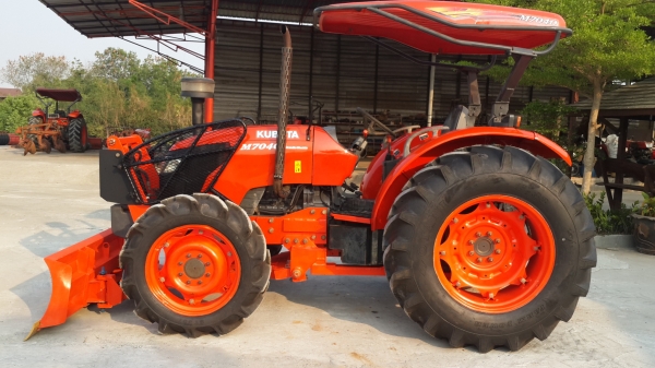 ** ราคา 485,000 ** รถไถ M7040 เช็คใหม่ทั้งคัน ยางใหม่ 4เส้น ผานหลังเลือกได้ครับ โทร062 387-4789 ** ราคา 485,000 ** รถไถ M7040 เช็คใหม่ทั้งคัน ยางใหม่ 4เส้น ผานหลังเลือกได้ครับ โทร062 387-4789