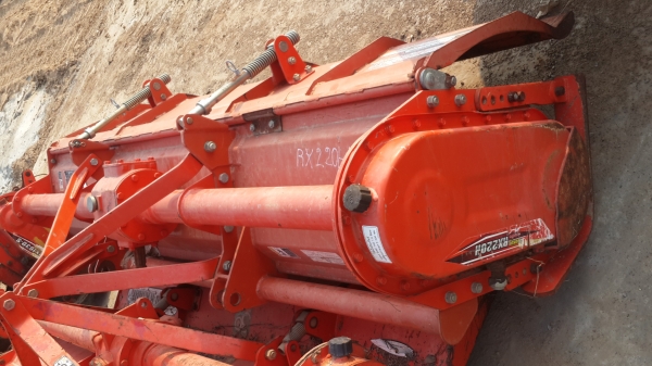 * ราคา 49,500 * โรตารี่ ตราช้าง ขนาด 2.20 เมตรพร้อมยอย สภาพ 80\% สำหรับงานหนัก ..มีมาตัวเดียวเท่านั้น.. * ราคา 49,500 * โรตารี่ ตราช้าง ขนาด 2.20 เมตรพร้อมยอย สภาพ 80\% สำหรับงานหนัก ..มีมาตัวเดียวเท่านั้น..