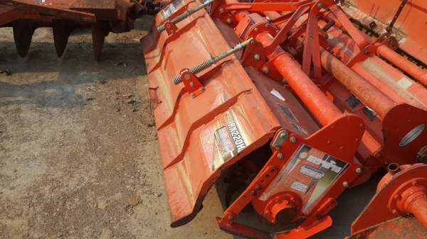 * ราคา 49,500 * โรตารี่ ตราช้าง ขนาด 2.20 เมตรพร้อมยอย สภาพ 80\% สำหรับงานหนัก ..มีมาตัวเดียวเท่านั้น..