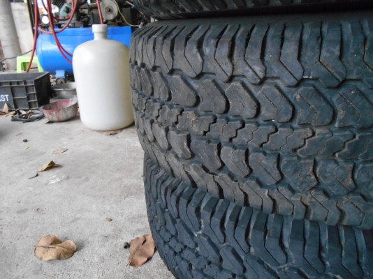 ขายยางมิชรินดอกสวยๆครับ 4เส้น สนจั 0810074646 วรุตม์ครับ 235/70R15 ยาง 80\% ขายยางมิชรินดอกสวยๆครับ 4เส้น สนจั 0810074646 วรุตม์ครับ 235/70R15 ยาง 80\%