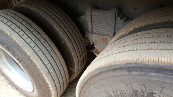 ขายรถบรรทุก 22 ล้อ พ่วงแม่ลูก-ดั๊มพ์ ยี่ห้อ ISUZU DEGA FXZ 360 แรงม้า ปี 2556  ( การันตีรถสวยจริงๆ  เจ้าของขายเอง )