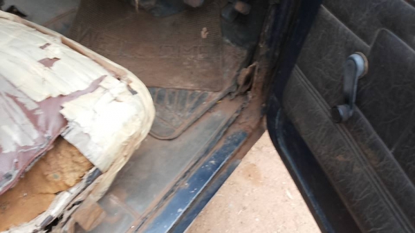 กระบะ คลาสสิค/เรโทรคาร์ TOYOTA RN25 5ขอ วางเครื่อง 1L 2.0 ลงเล่ม เครื่องไม่ติด เกียร์ดี ช่วงล่างดี คัสซีสวย ภายในเก๋งดี ฝาตบล้อ ครบ กระบะพื้นผุ พ.ธรรมดา บอดี้เดิม สีพอใช้ ภาษีขาด ม.ค.58 ตามสภาพ เล่มฯ **ขาย TOYOTA RN25 กระบะ5ขอ