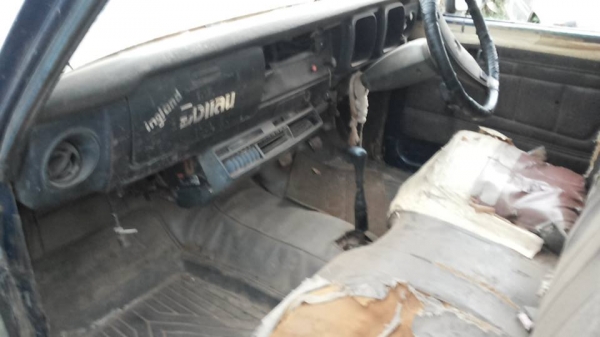 กระบะ คลาสสิค/เรโทรคาร์ TOYOTA RN25 5ขอ วางเครื่อง 1L 2.0 ลงเล่ม เครื่องไม่ติด เกียร์ดี ช่วงล่างดี คัสซีสวย ภายในเก๋งดี ฝาตบล้อ ครบ กระบะพื้นผุ พ.ธรรมดา บอดี้เดิม สีพอใช้ ภาษีขาด ม.ค.58 ตามสภาพ เล่มฯ **ขาย TOYOTA RN25 กระบะ5ขอ