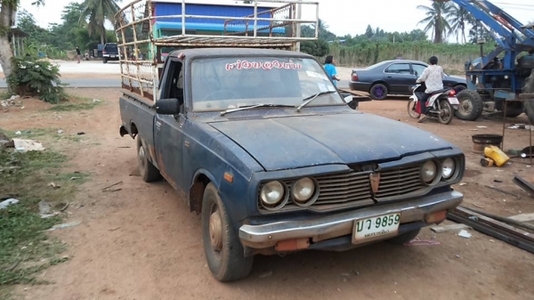 กระบะ คลาสสิค/เรโทรคาร์ TOYOTA RN25 5ขอ วางเครื่อง 1L 2.0 ลงเล่ม เครื่องไม่ติด เกียร์ดี ช่วงล่างดี คัสซีสวย ภายในเก๋งดี ฝาตบล้อ ครบ กระบะพื้นผุ พ.ธรรมดา บอดี้เดิม สีพอใช้ ภาษีขาด ม.ค.58 ตามสภาพ เล่มฯ **ขาย TOYOTA RN25 กระบะ5ขอ