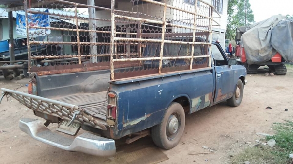 กระบะ คลาสสิค/เรโทรคาร์ TOYOTA RN25 5ขอ วางเครื่อง 1L 2.0 ลงเล่ม เครื่องไม่ติด เกียร์ดี ช่วงล่างดี คัสซีสวย ภายในเก๋งดี ฝาตบล้อ ครบ กระบะพื้นผุ พ.ธรรมดา บอดี้เดิม สีพอใช้ ภาษีขาด ม.ค.58 ตามสภาพ เล่มฯ **ขาย TOYOTA RN25 กระบะ5ขอ