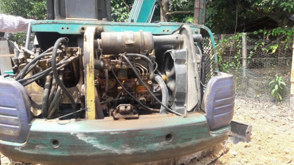 รถขุด PC30-7 รถดี...สีไม่ค่อยสวย ใช้งานอยู่ประจำ