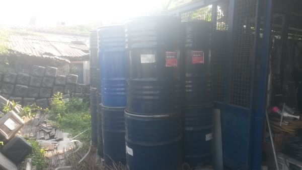 ถังเหล็กฝาเปิด 200 ลิตร พร้อมสายรัด ถังเหล็กฝาเปิด 200 ลิตร พร้อมสายรัด