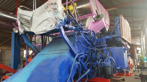 ขายรถเกี่ยวข้าว ช่วงล่าง12 ส.ทวี โซ่49ข้อ ลูเลอร์10ลูก เครื่องอีซูซุ 6BG1 สภาพสวยเดิม พร้อมลงงานทำสีใหม่ทั้งคัน ขายรถเกี่ยวข้าว ช่วงล่าง12 ส.ทวี โซ่49ข้อ ลูเลอร์10ลูก เครื่องอีซูซุ 6BG1 สภาพสวยเดิม พร้อมลงงานทำสีใหม่ทั้งคัน