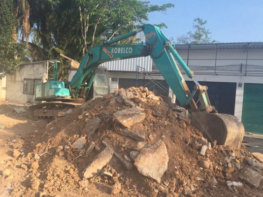 ขายรถแบคโฮ KOBELCO SK200 YN09 พร้อมใช้ สนใจโทร 081-970-1072