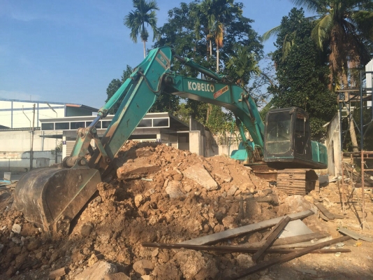ขายรถแบคโฮ KOBELCO SK200 YN09 พร้อมใช้ สนใจโทร 081-970-1072