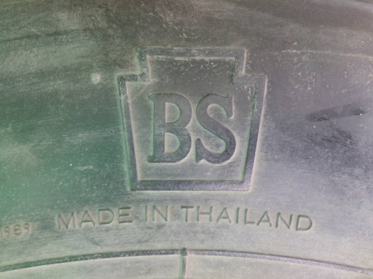 ขายยาง 1000-20 บริดสโตน ปี14 พร้อมยางในและยางรอง  จำนวน 6 ชุด