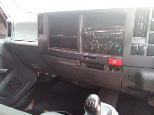 4 ล้อบรรทุก *ไม่ติดเวลา* ISUZU *Euro.3* NLR 130 แรงม้า *คอมมอนเรว* ยาว 3.20 ม.* รถสวยเดิม+สวยจริง * รถห้างแท้ * มีเล่มพร้อมโอน *