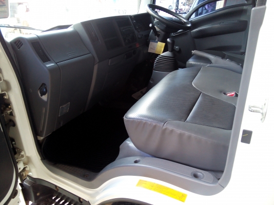 4 ล้อบรรทุก * ISUZU *Euro.3* NLR 130 แรงม้า *คอมมอนเรว* ยาว 3.20 ม.* รถสวยเดิม+สวยจริง+สวยจัด *รถห้างแท้ * มีเล่มพร้อมโอน *