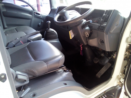 4 ล้อบรรทุก * ISUZU *Euro.3* NLR 130 แรงม้า *คอมมอนเรว* ยาว 3.20 ม.* รถสวยเดิม+สวยจริง+สวยจัด *รถห้างแท้ * มีเล่มพร้อมโอน *