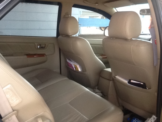 ขายฟอร์จูนเนอร์์ ปี2010 (2553 )สภาพใหม่ เลขไมค์น้อยครับ